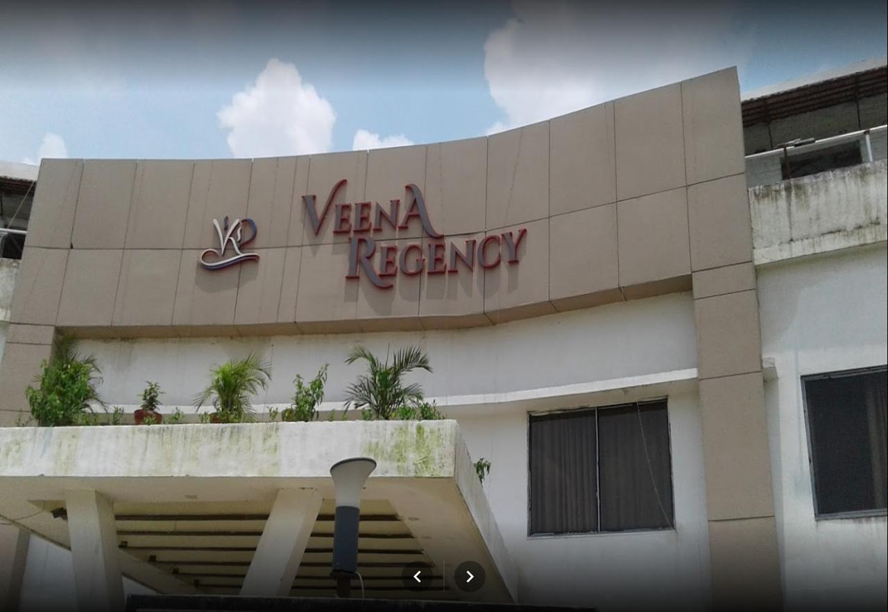 Готель Veena Regency Chas Екстер'єр фото